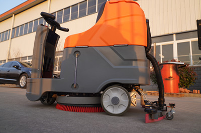 榮事達(dá)駕駛式洗地機(jī)廠家 榮事達(dá)駕駛式洗地機(jī)廠家.jpg